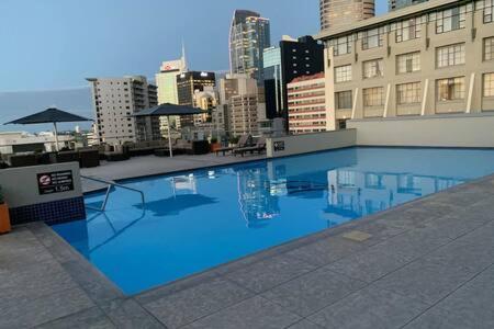 Cute Heritage Studio , Pools And Gym! Auckland Exterior photo